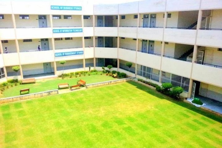 https://cache.careers360.mobi/media/colleges/social-media/media-gallery/17191/2018/12/13/Campus view of Apeejay Svran Institute of Management Jalandhar_Campus-View.JPG